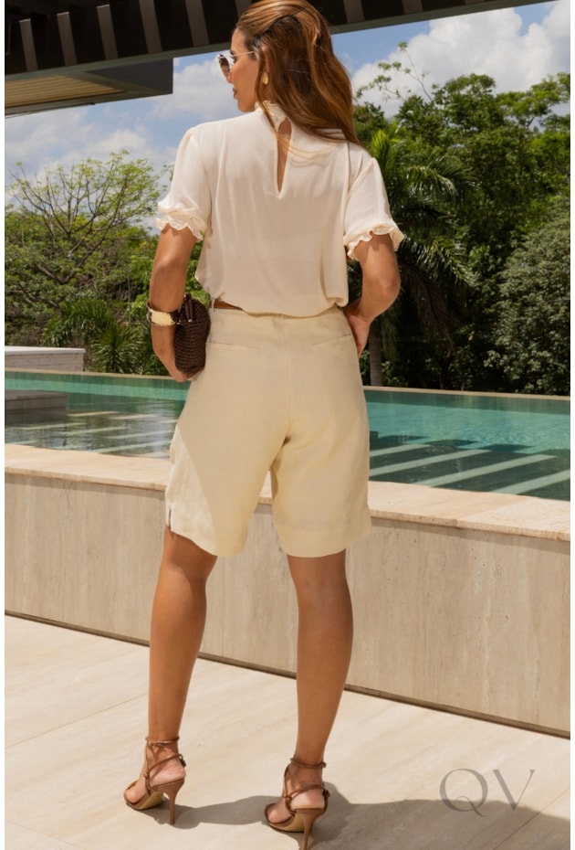 BERMUDA RETA EM LINHO PURO BEGE - LUZIA FAZZOLLI