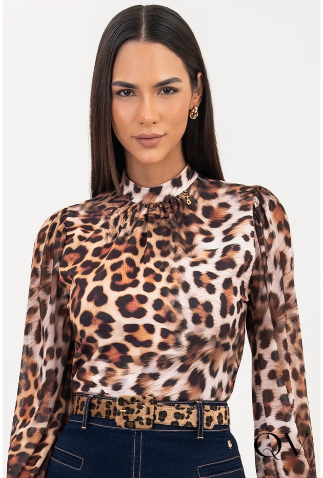 BLUSA ANIMAL PRINT GOLA ALTA - VIA TOLENTINO BLUSA ANIMAL PRINT GOLA ALTA - VIA TOLENTINO