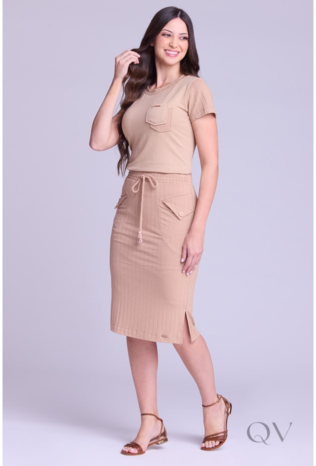 BLUSA CANELADA COM BOLSO FRONTAL EM MOLETINHO LEVE BEGE MÉDIO - HAPUK