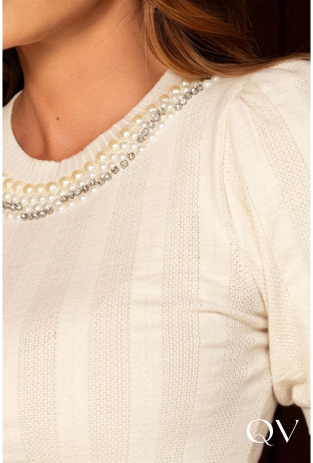 BLUSA CANELADA COM PEDRARIA OFF WHITE - ARTSY BLUSA CANELADA COM PEDRARIA OFF WHITE - ARTSY