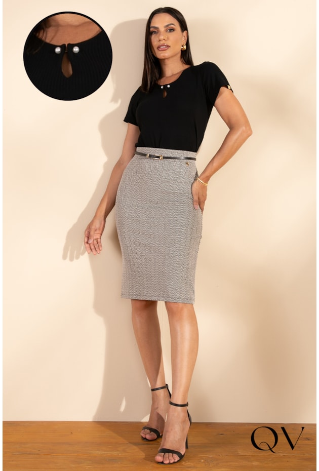 BLUSA CANELADA COM PÉROLA PRETO - LEKAZIS BLUSA CANELADA COM PÉROLA PRETO - LEKAZIS