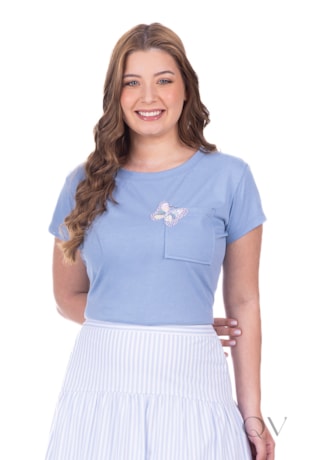 BLUSA COM BORDADO BORBOLETA EM MALHA DE ALGODÃO AZUL - HAPUK