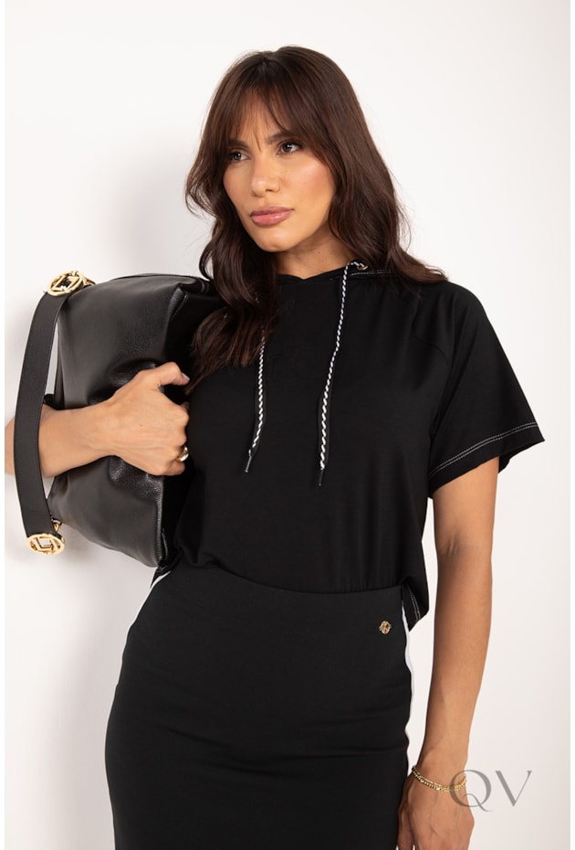BLUSA COM CAPUZ EM VISCOLYCRA PRETO - LEKAZIS