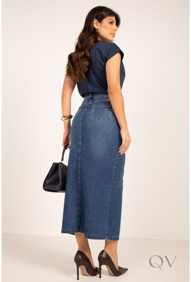 BLUSA COM DECOTE DEGAGÊ EM TRICOLINE ACETINADO MARINHO - LEKAZIS