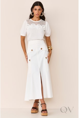 BLUSA COM DETALHE DE FLOR EM VISCOSE OFF WHITE - ARTSY