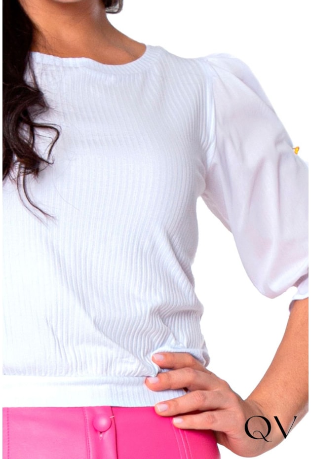 BLUSA COM DETALHE DE PREGAS BRANCO - HAPUK BLUSA COM DETALHE DE PREGAS BRANCO - HAPUK