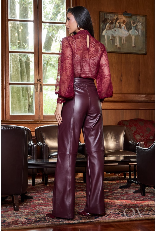 BLUSA COM ENTREMEIOS EM RENDA MARSALA - LUZIA FAZZOLLI