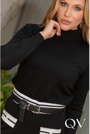 BLUSA COM GOLA ALTA EM TRICÔ PRETO - LUZIA FAZZOLLI