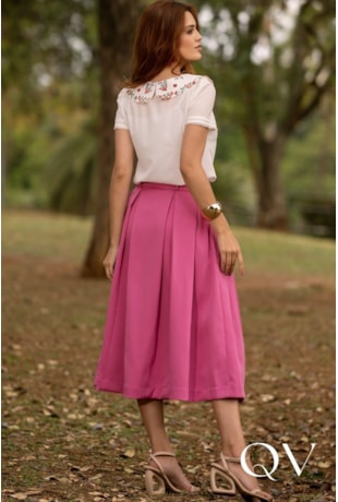 BLUSA COM GOLA FLORAL EM TOQUE DE SEDA BRANCO - JANY PIM BLUSA COM GOLA FLORAL EM TOQUE DE SEDA BRANCO - JANY PIM