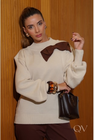 BLUSA COM LAÇO EM TRICÔ BEGE - LUZIA FAZZOLLI