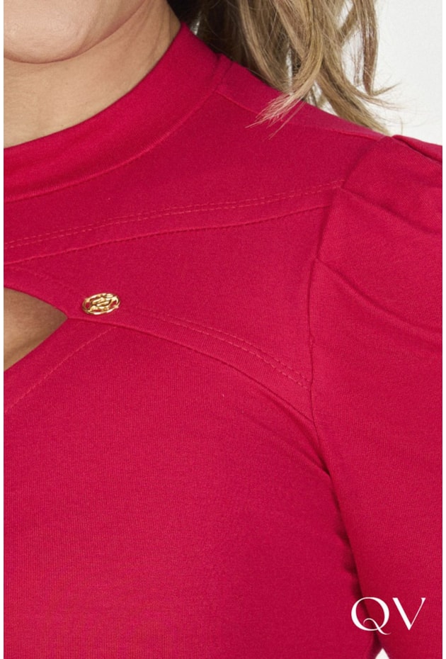 BLUSA COM RECORTE TRANSPASSADO CEREJA - VIA TOLENTINO BLUSA COM RECORTE TRANSPASSADO CEREJA - VIA TOLENTINO