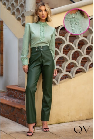 BLUSA COM RENDA E BOTÕES PÉROLA VERDE - EVA BELLA