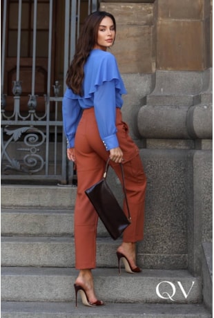 BLUSA EM CHIFFON COM BABADO AZUL - LUZIA FAZZOLLI BLUSA EM CHIFFON COM BABADO AZUL - LUZIA FAZZOLLI