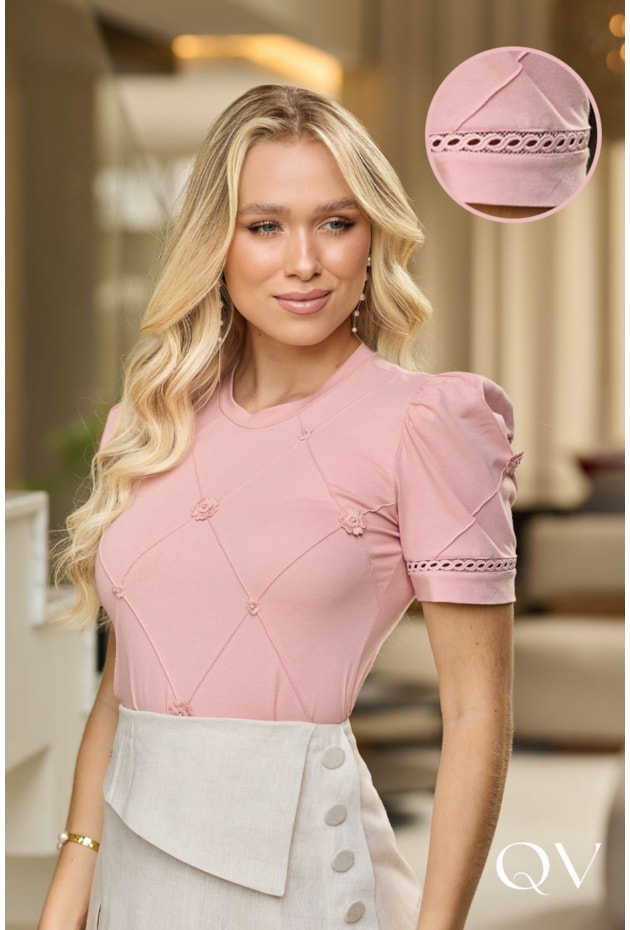 BLUSA EM MALHA GUIPIR FRONTAL ROSÊ - DOCE MARIA BLUSA EM MALHA GUIPIR FRONTAL ROSÊ - DOCE MARIA