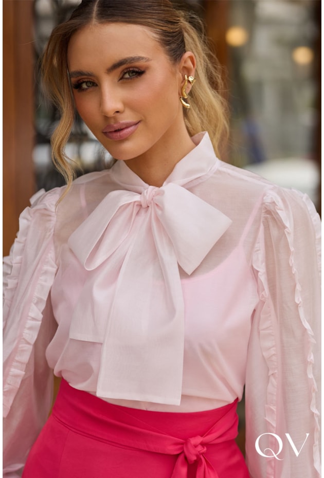 BLUSA EM ORGANZA COM LAÇO NA GOLA ROSA - DOCE MARIA