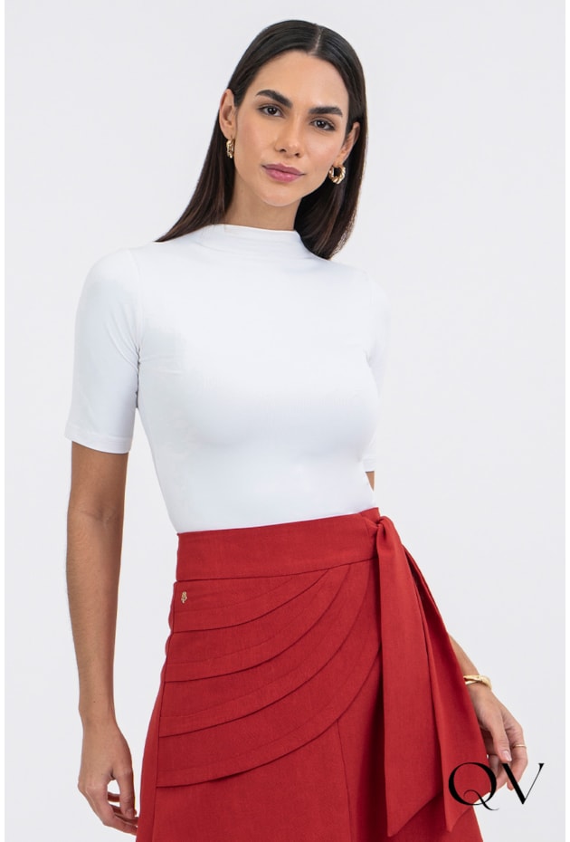 BLUSA EM TECIDO PLANO GOLA ALTA OFF - VIA TOLENTINO BLUSA EM TECIDO PLANO GOLA ALTA OFF - VIA TOLENTINO