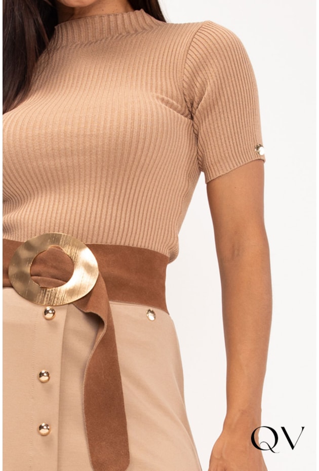BLUSA EM TRICOT MEIA GOLA BEGE - LEKAZIS BLUSA EM TRICOT MEIA GOLA BEGE - LEKAZIS