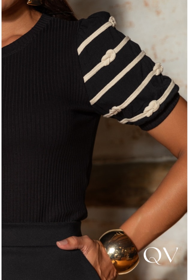 BLUSA EM VISCOSE TEXTURIZADO CROCHÊ PRETO - ARTSY BLUSA EM VISCOSE TEXTURIZADO CROCHÊ PRETO - ARTSY