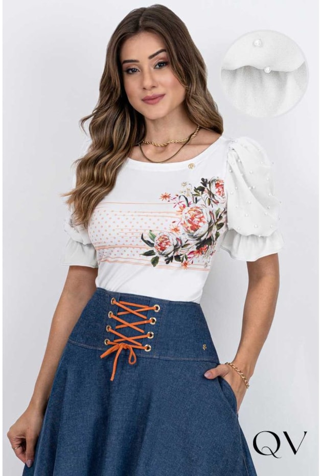 BLUSA ESTAMPA FRONTAL E PÉROLAS OFF WHITE - VIA TOLENTINO BLUSA ESTAMPA FRONTAL E PÉROLAS OFF WHITE - VIA TOLENTINO