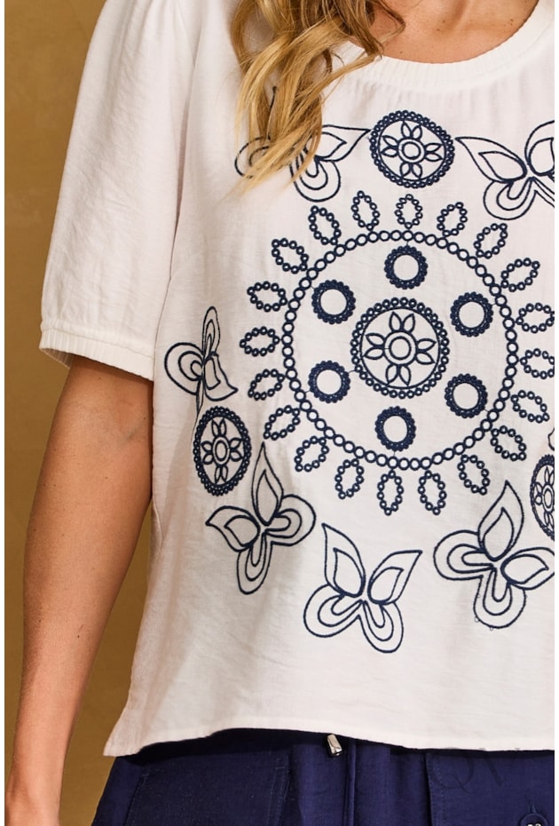 BLUSA ESTAMPADA EM VISCOSE OFF WHITE - ARTSY
