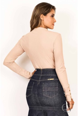 BLUSA GOLA ALTA CANELADA BEGE - VIA TOLENTINO