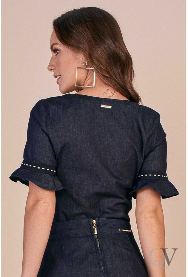 BLUSA JEANS DECOTE V E DETALHE AVIAMENTO - TITANIUM JEANS BLUSA JEANS DECOTE V E DETALHE AVIAMENTO - TITANIUM JEANS