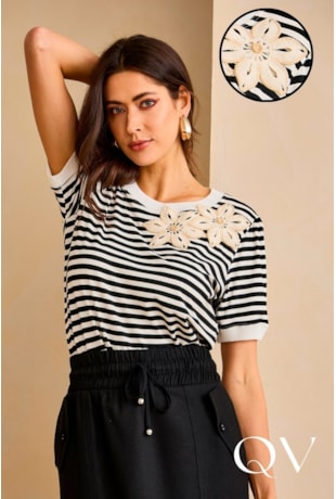 BLUSA LISTRADA COM DETALHE FLORAL EM PRETO E BRANCO - ARTSY