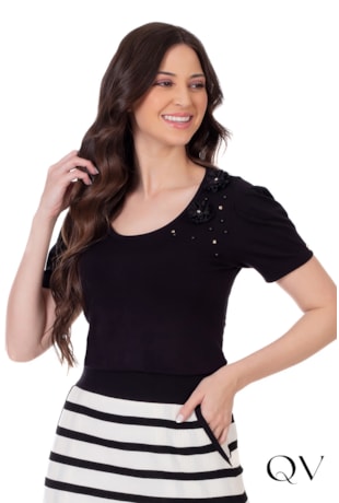 BLUSA MALHA BORDADO FLORES PRETO - HAPUK
