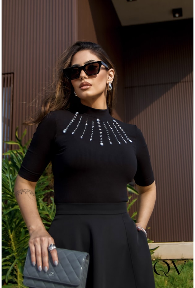 BLUSA MALHA CANELADA BORDADO PRETO - LUZIA FAZZOLLI BLUSA MALHA CANELADA BORDADO PRETO - LUZIA FAZZOLLI