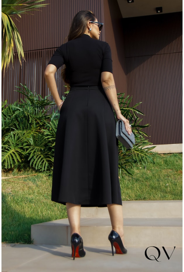 BLUSA MALHA CANELADA BORDADO PRETO - LUZIA FAZZOLLI BLUSA MALHA CANELADA BORDADO PRETO - LUZIA FAZZOLLI