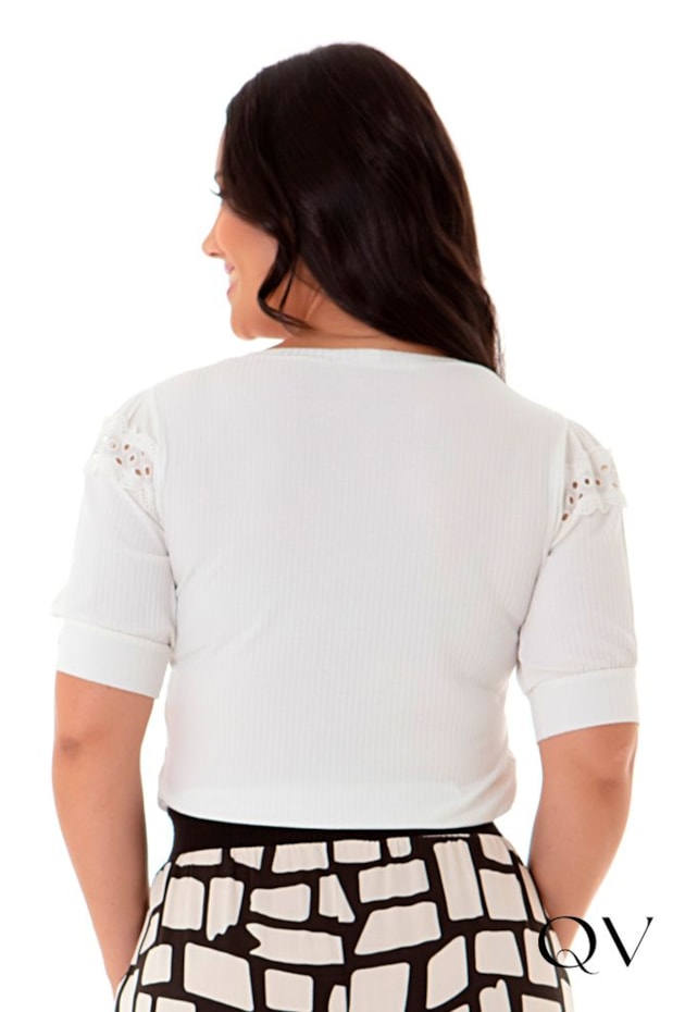 BLUSA MALHA CANELADA DETALHES EM LAISE BRANCO - HAPUK