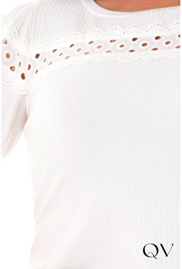 BLUSA MALHA CANELADA DETALHES EM LAISE BRANCO - HAPUK