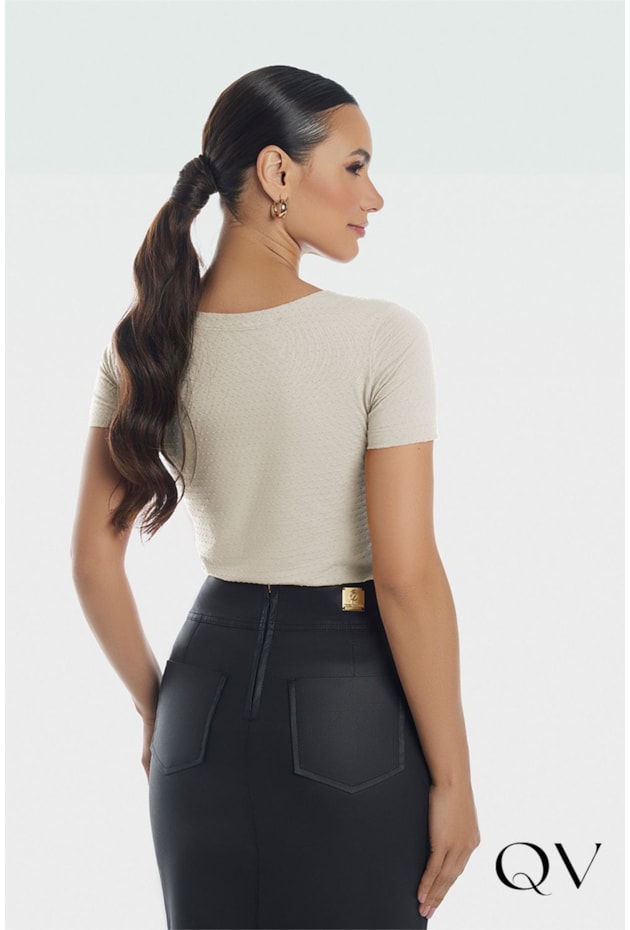 BLUSA MALHA TEXTURIZADA OFF WHITE - VIA TOLENTINO BLUSA MALHA TEXTURIZADA OFF WHITE - VIA TOLENTINO