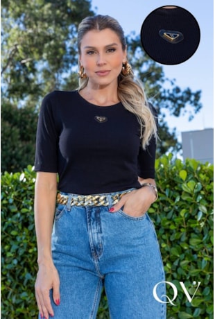 BLUSA MANGA CURTA EM MALHA CANELADA PRETO - LUZIA FAZZOLLI