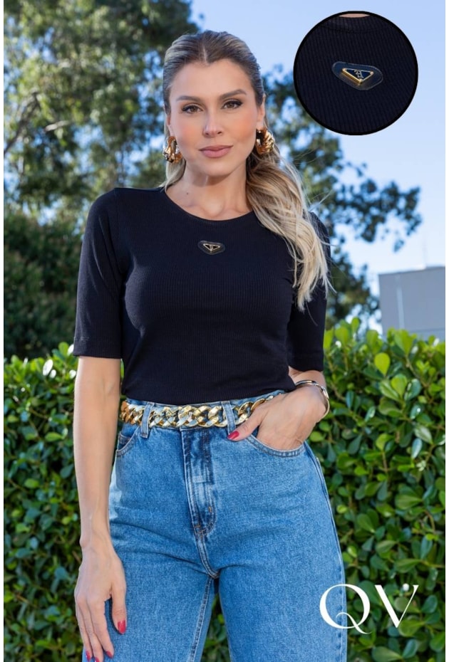 BLUSA MANGA CURTA EM MALHA CANELADA PRETO - LUZIA FAZZOLLI