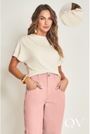 BLUSA MANGA CURTA EM RIBANA DE VISCOSE GIZ - DOCE TRAMA BLUSA MANGA CURTA EM RIBANA DE VISCOSE GIZ - DOCE TRAMA