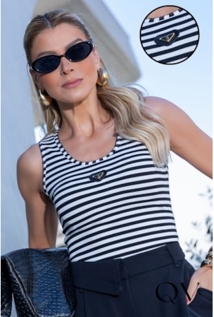 BLUSA REGATA EM MALHA CANELADA LISTRADA - LUZIA FAZZOLLI