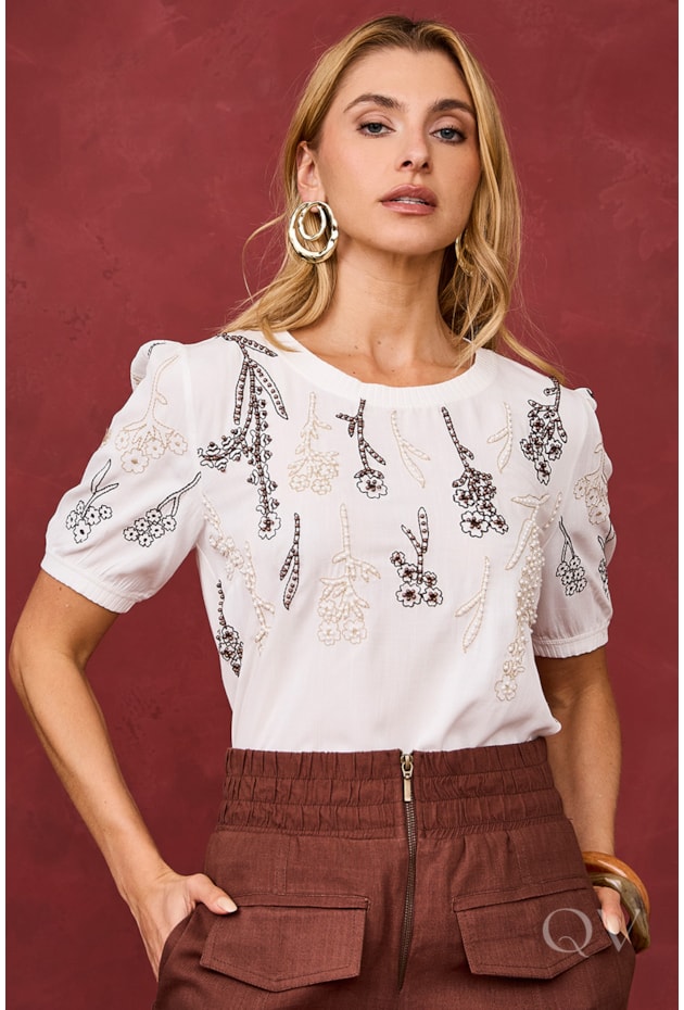 BLUSA RETA COM BORDADO EM VISCOLYCRA OFF - ARTSY