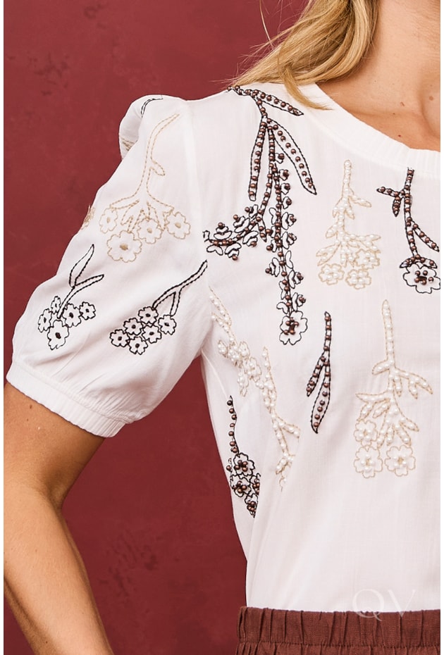 BLUSA RETA COM BORDADO EM VISCOLYCRA OFF - ARTSY