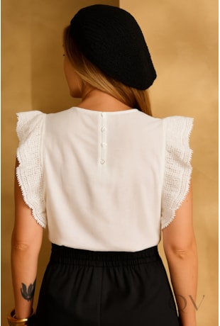 BLUSA RETA COM MANGA DE BABADOS EM OFF WHITE - ARTSY