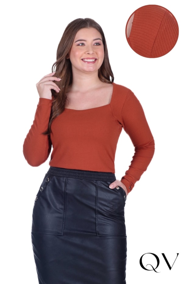 BLUSA RETA EM MALHA CANELADA TELHA - HAPUK