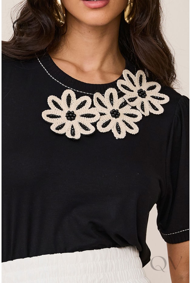 BLUSA RETA EM VISCOSE BORDADA PRETO - ARTSY