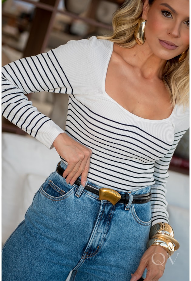 Blusa Slim Listrada Em Tricô Off White Luzia Fazzolli QVestido - Moda ...