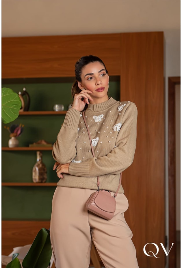 BLUSA TRICÔ LAÇOS E PÉROLAS BEGE - LUZIA FAZZOLLI BLUSA TRICÔ LAÇOS E PÉROLAS BEGE - LUZIA FAZZOLLI