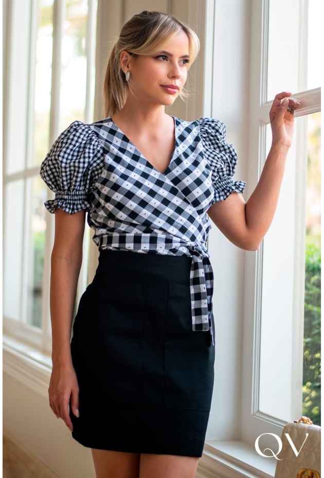 BLUSA VISCOSE TRANSPASSADA XADREZ P&B - LUZIA FAZZOLLI BLUSA VISCOSE TRANSPASSADA XADREZ P&B - LUZIA FAZZOLLI