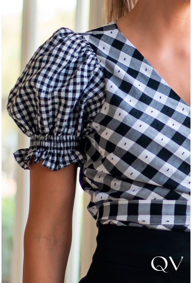 BLUSA VISCOSE TRANSPASSADA XADREZ P&B - LUZIA FAZZOLLI BLUSA VISCOSE TRANSPASSADA XADREZ P&B - LUZIA FAZZOLLI