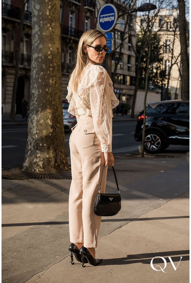 CALÇA ALFAIATARIA COM BOLSOS UTILITÁRIOS BEGE - LUZIA FAZZOLLI CALÇA ALFAIATARIA COM BOLSOS UTILITÁRIOS BEGE - LUZIA FAZZOLLI