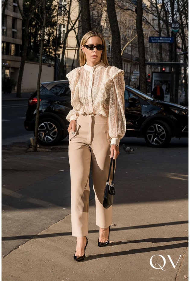 CALÇA ALFAIATARIA COM BOLSOS UTILITÁRIOS BEGE - LUZIA FAZZOLLI CALÇA ALFAIATARIA COM BOLSOS UTILITÁRIOS BEGE - LUZIA FAZZOLLI