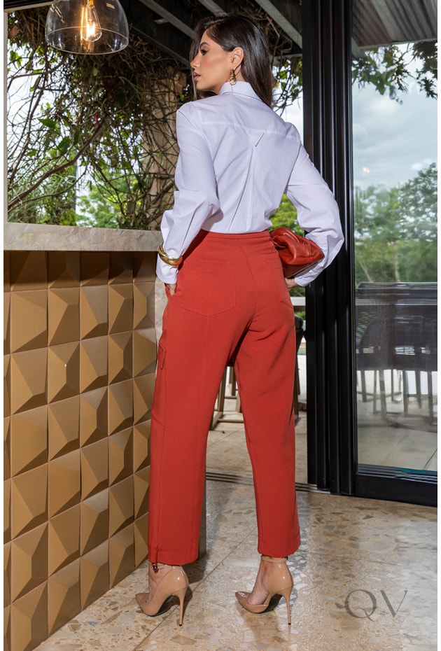 CALÇA CARGO SLIM EM ALFAIATARIA TERRACOTA - LUZIA FAZZOLLI