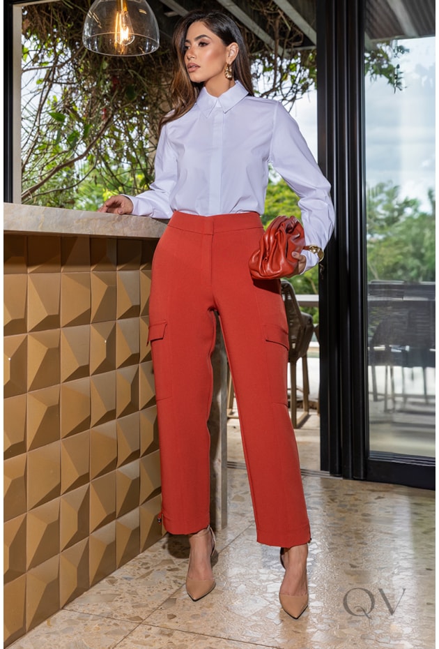 CALÇA CARGO SLIM EM ALFAIATARIA TERRACOTA - LUZIA FAZZOLLI